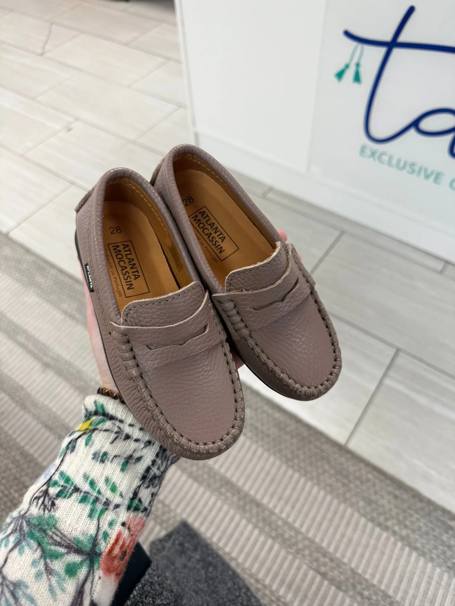 Atlanta Mocassin Earth Grainy Penny Loafer