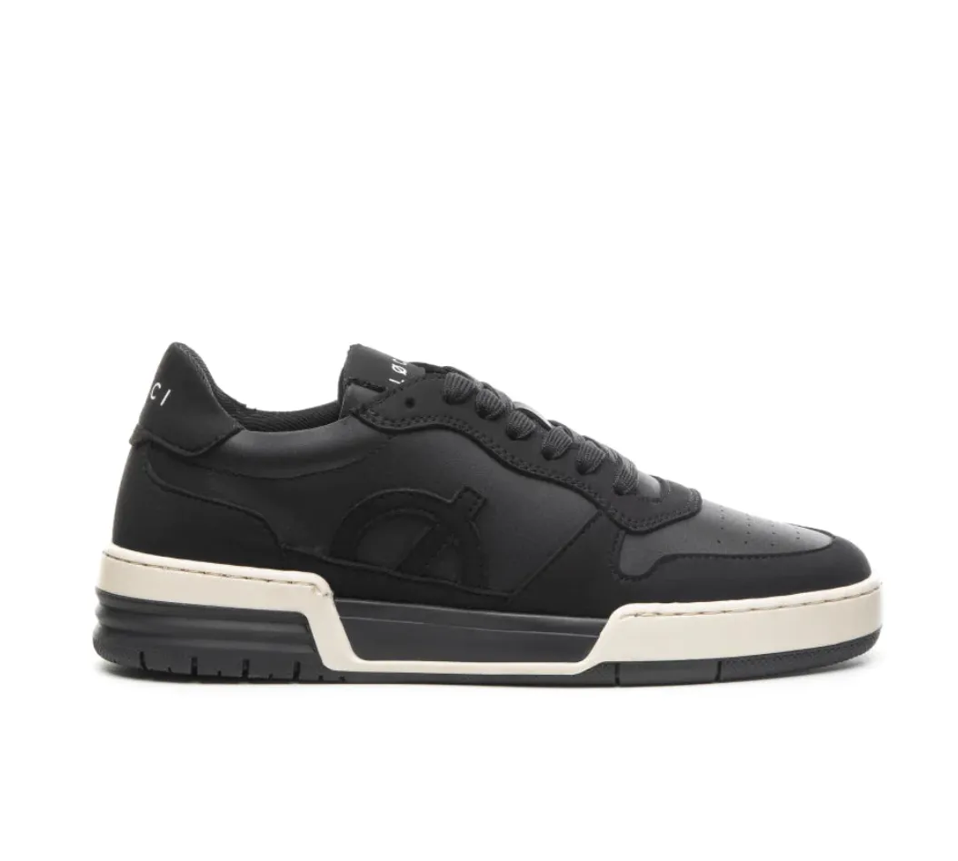 Atom Sneaker