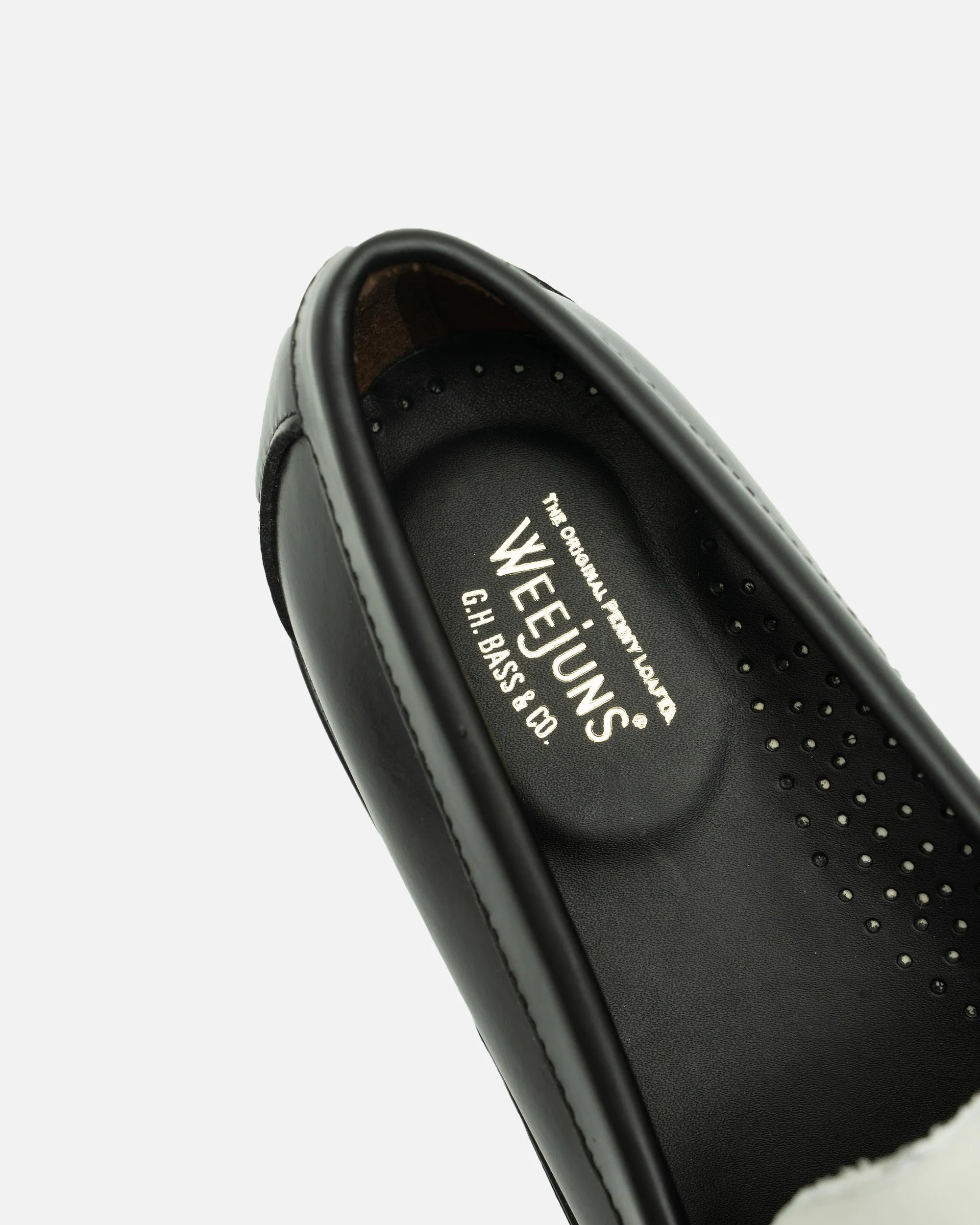 G.H. Bass WEEJUN HERITAGE Larson Moc Penny Loafer Black & White Leather