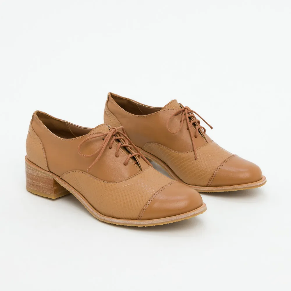 Julie Oxfords