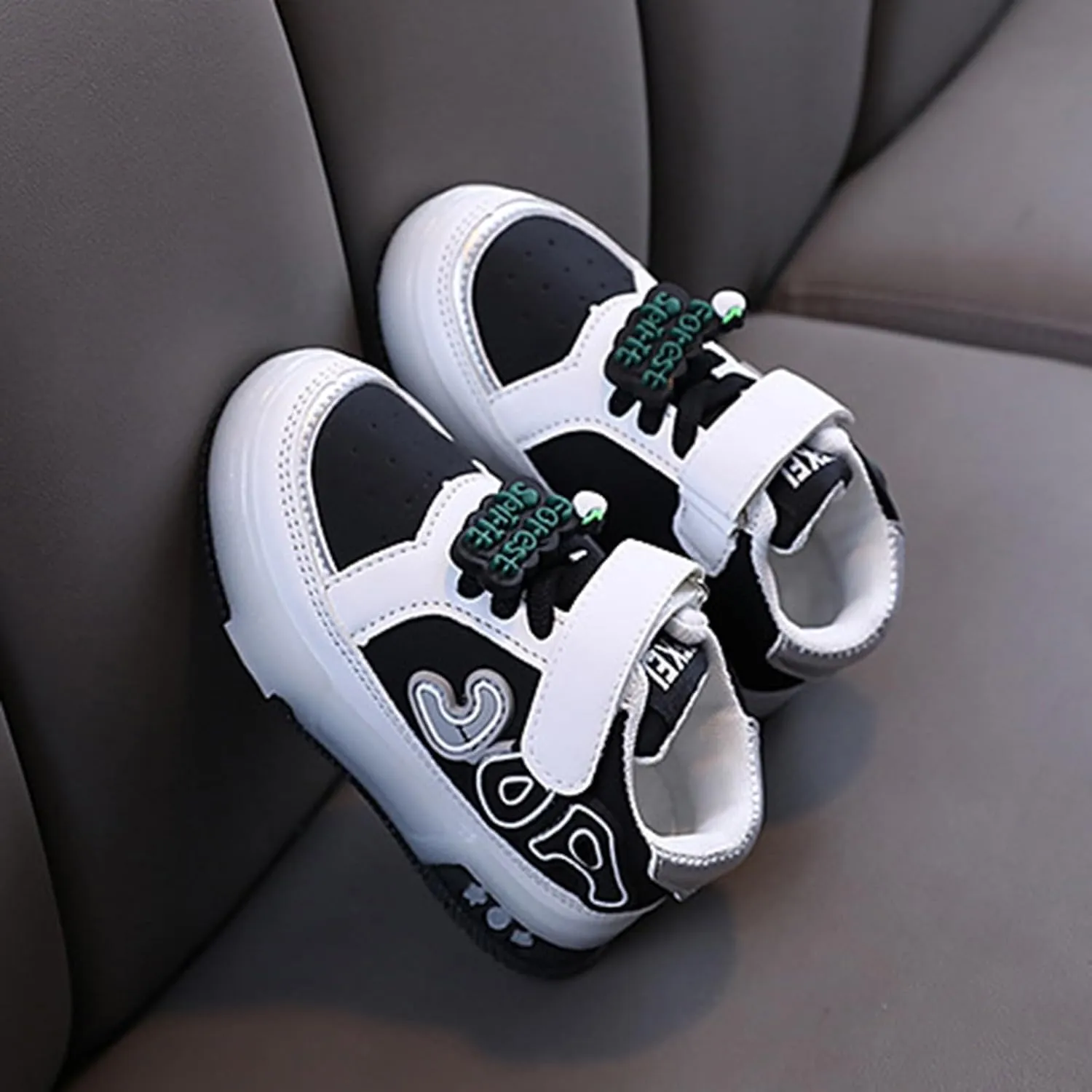 Kids Canvas Sneakers Girls and Boys Spring Summer and Autumn Children's Sports Shoes for Small Lightweight Running Shoes