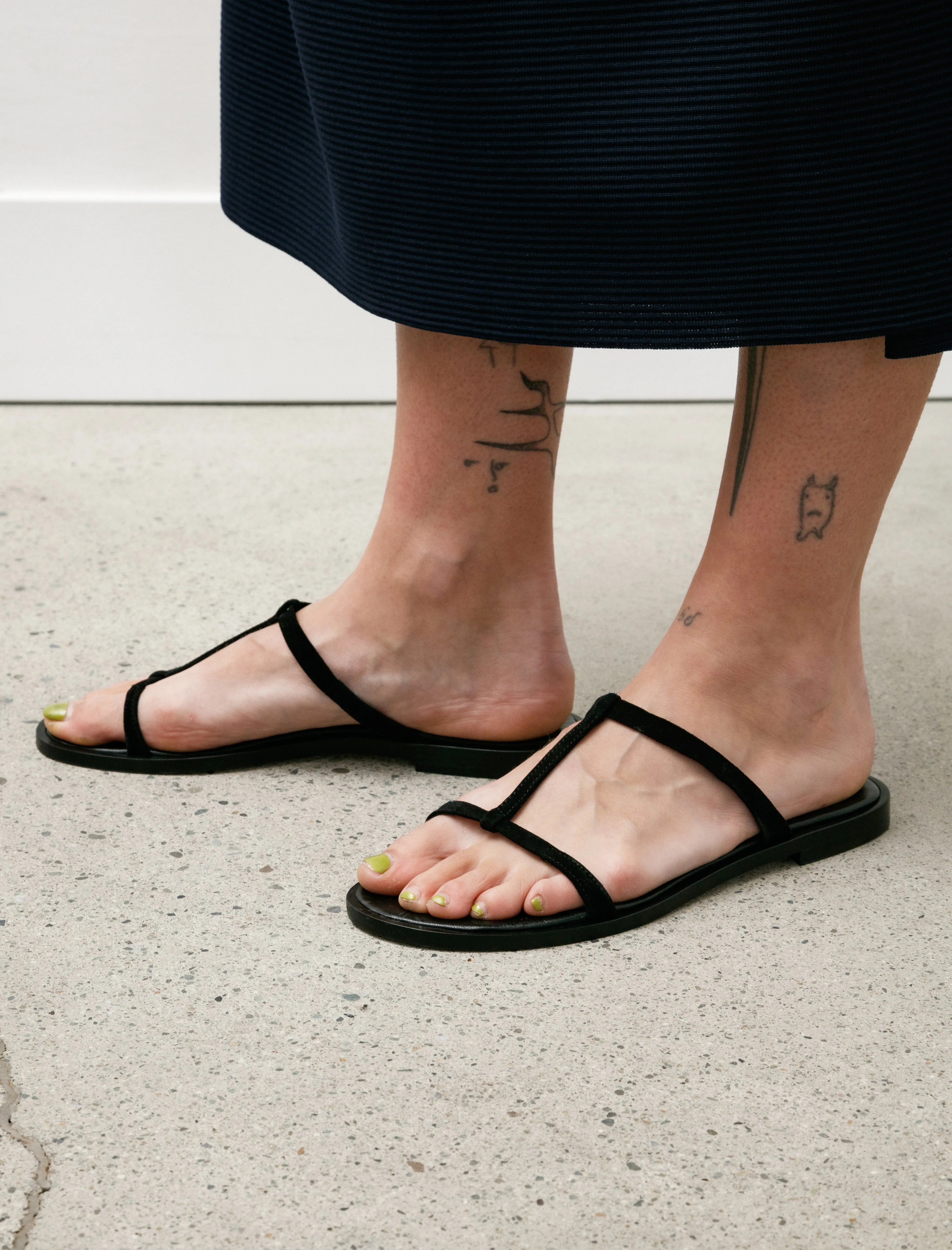 Lips Suede Sandal Black