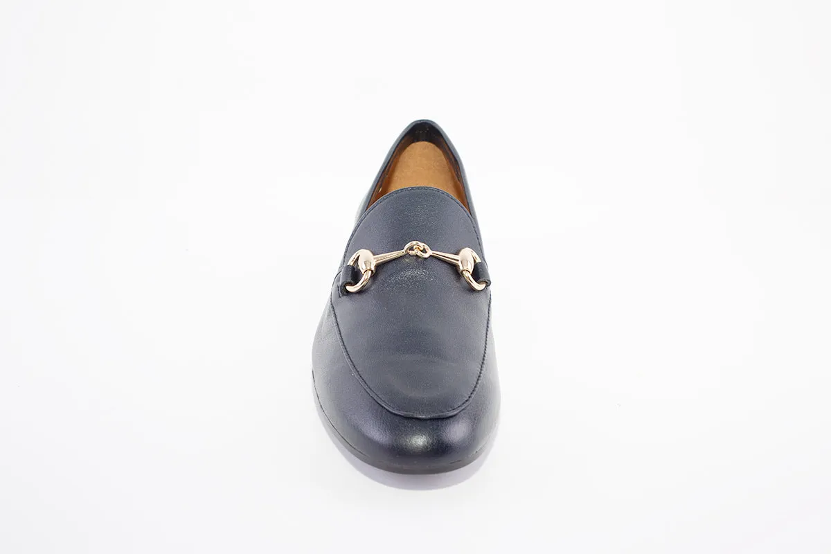 MARIA JAEN - 4023 FLAT LOAFER WITH GOLD CHAIN DETAIL - NAVY LEATHER