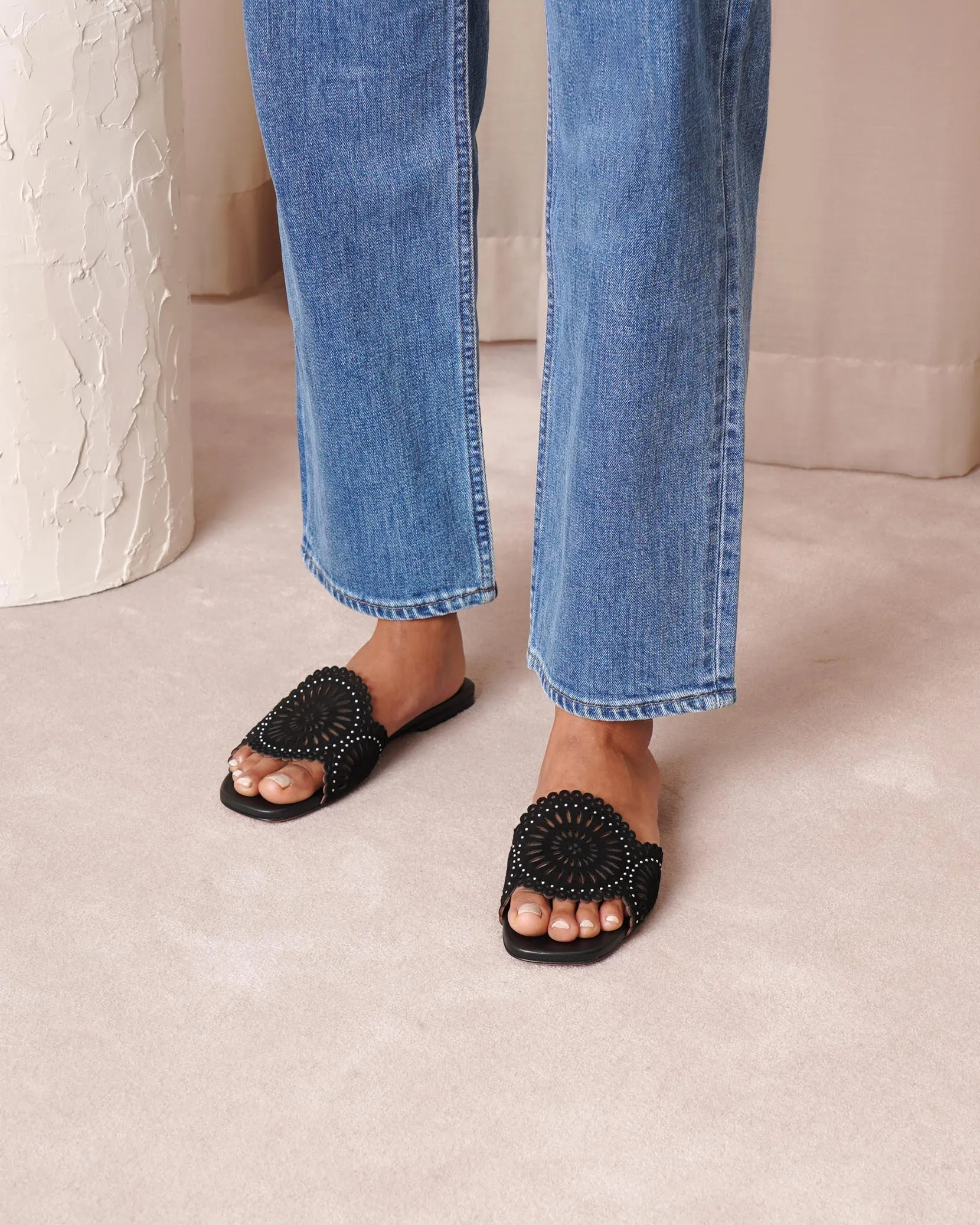 Molukai flat black suede mules