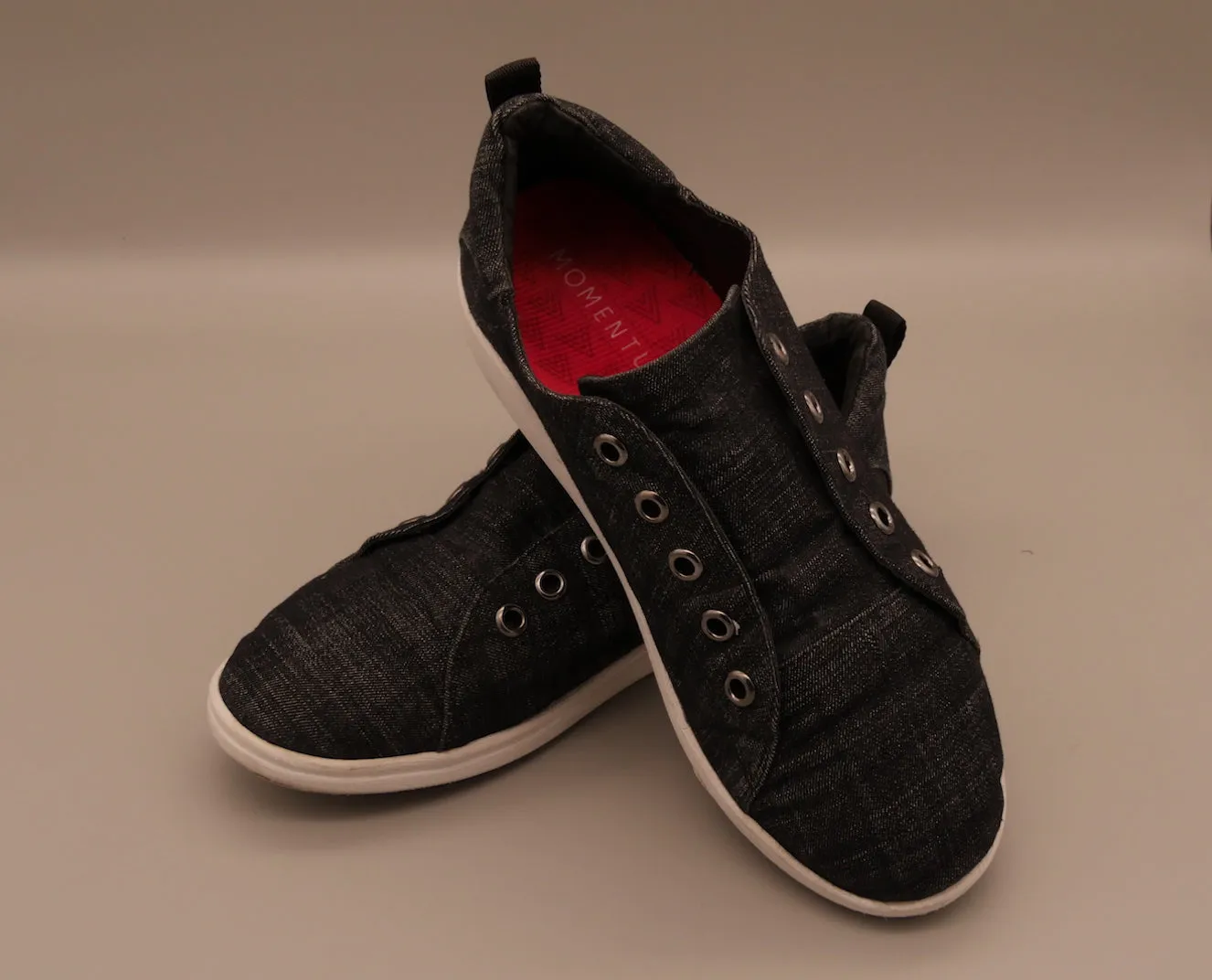 Momentum Slip-on Unisex Sneaker Black