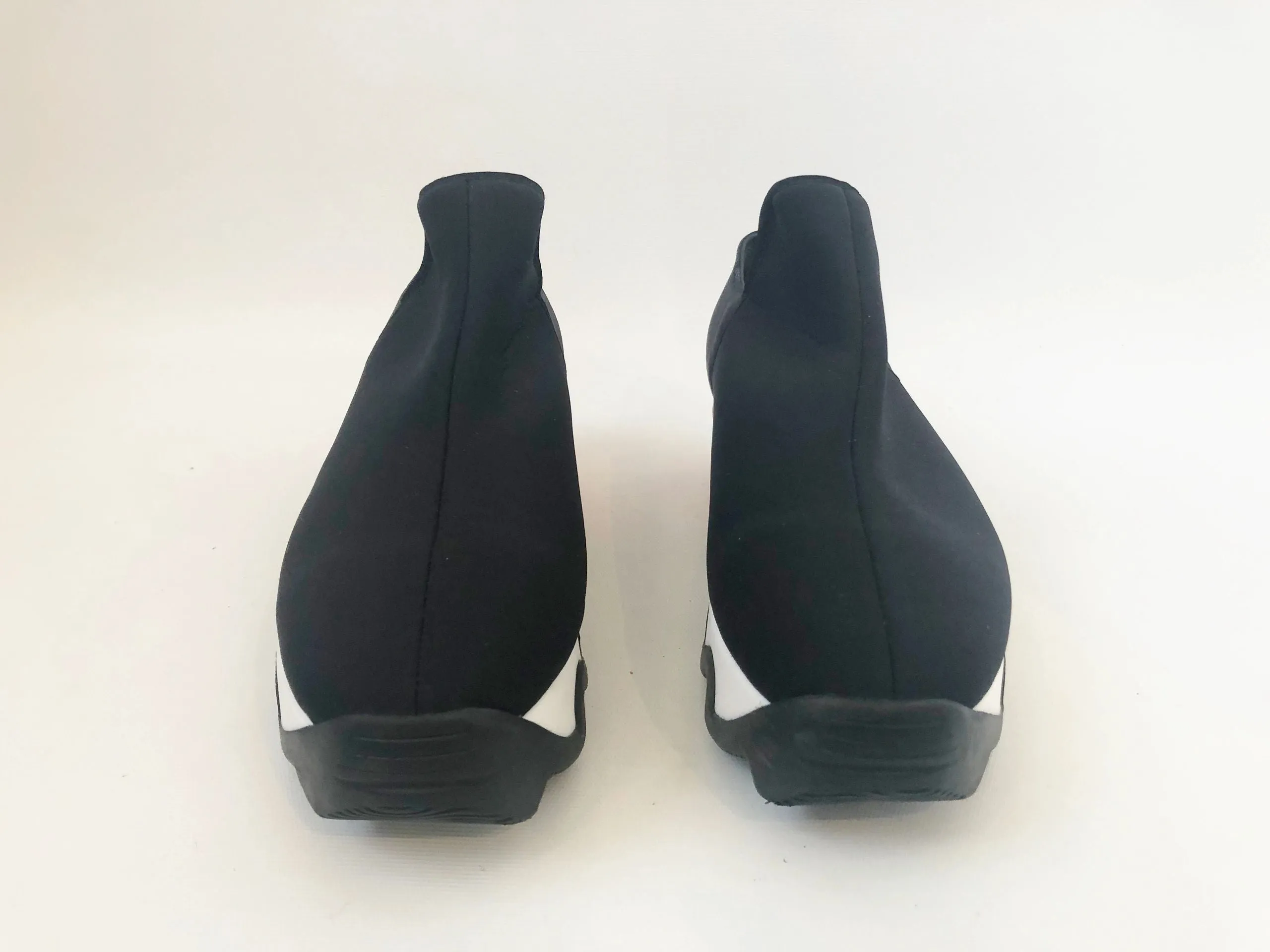 NEW Iri Black & Red Neoprene Sneaker Size 8.5