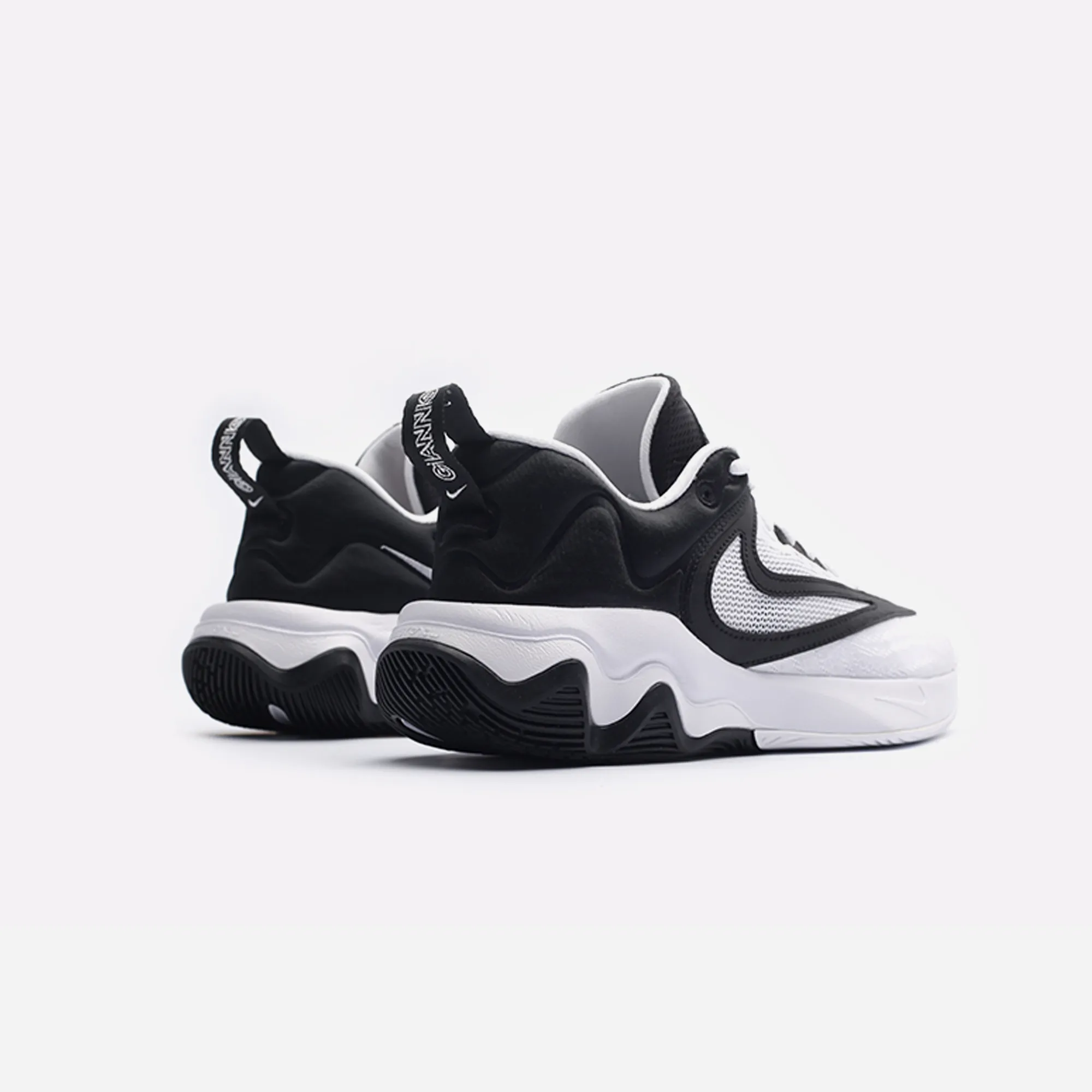 Nike Giannis Immortality 3 Oreo