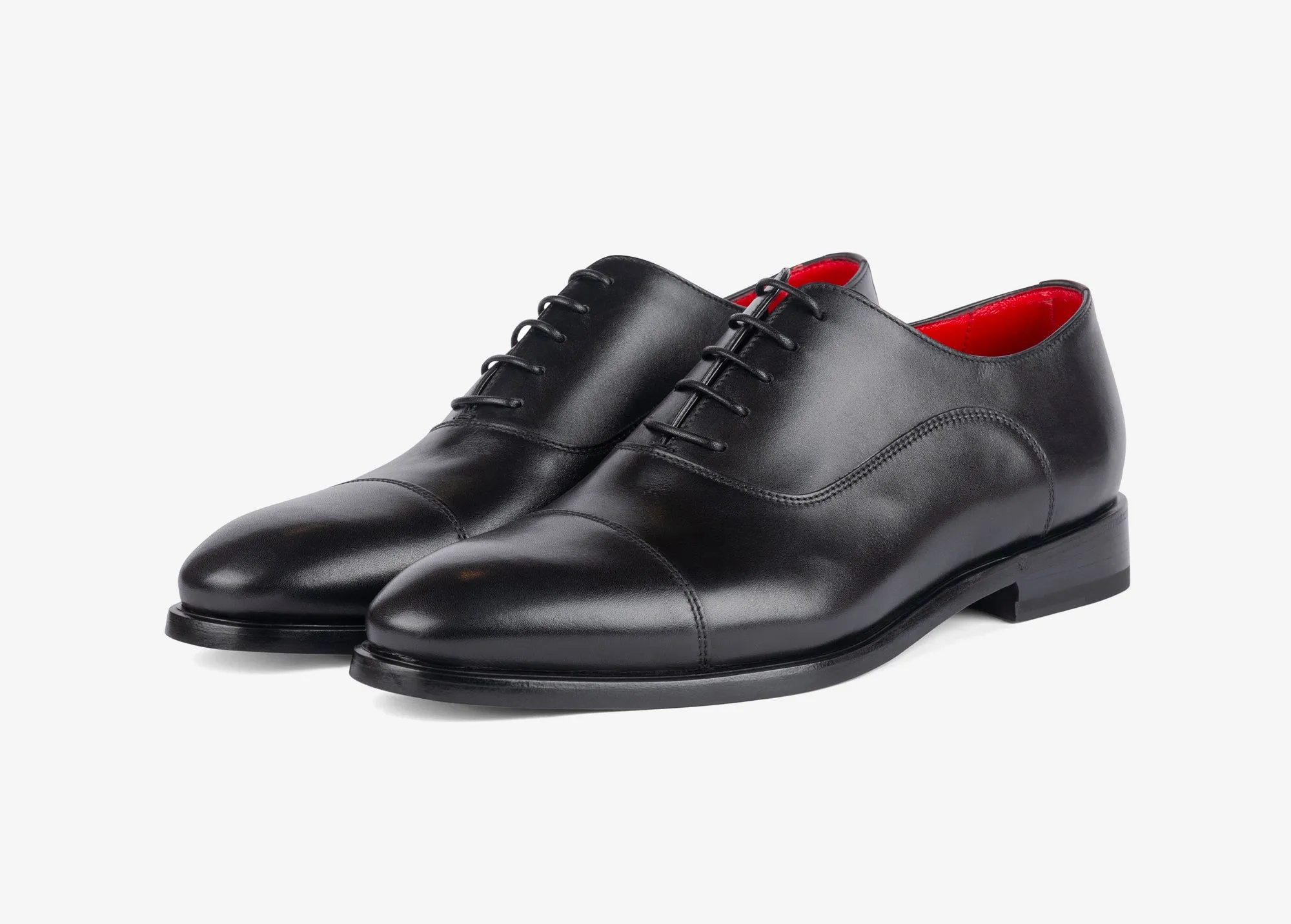 Oxford con puntale in pelle nera