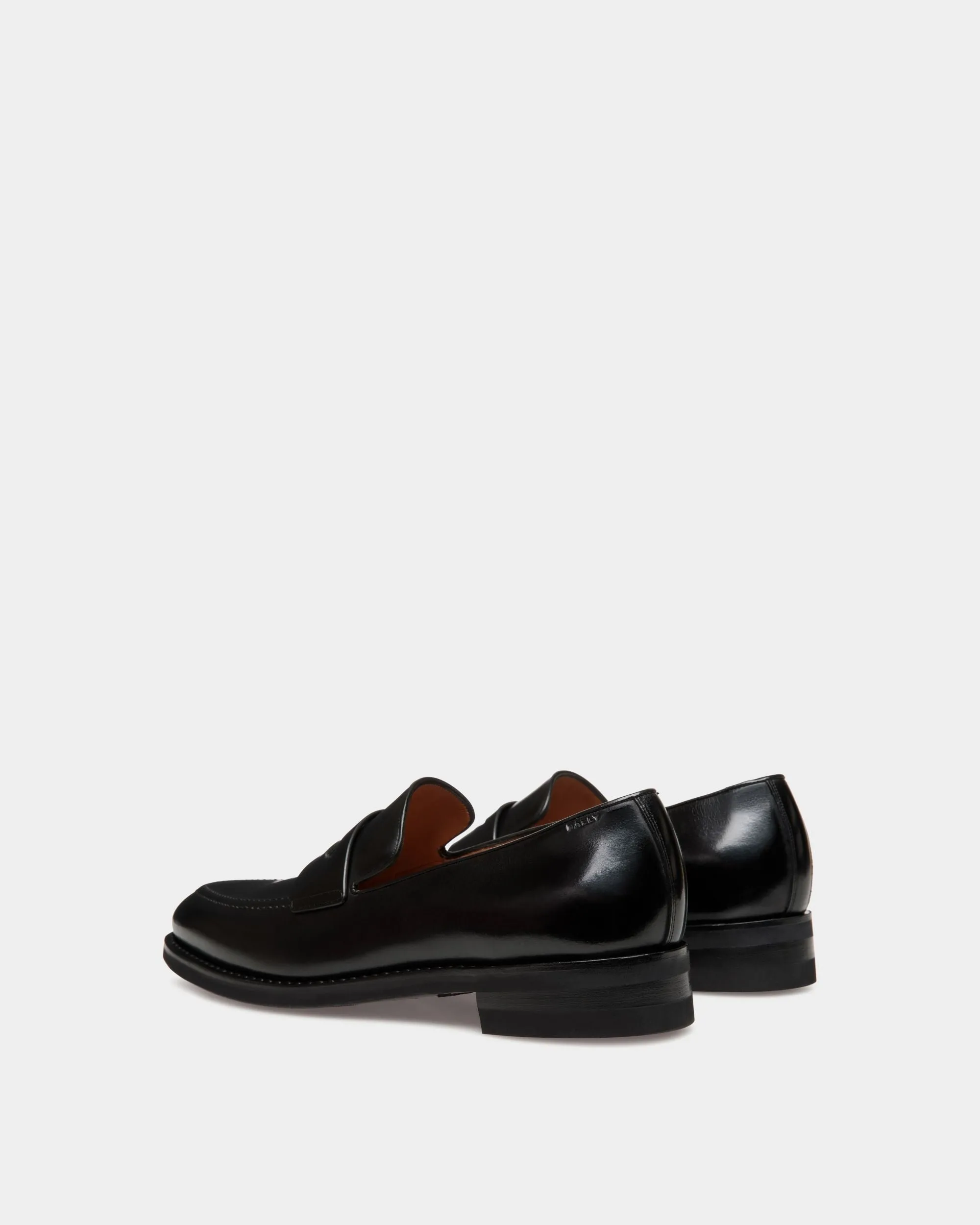 Scribe Un Loafer In Black Leather