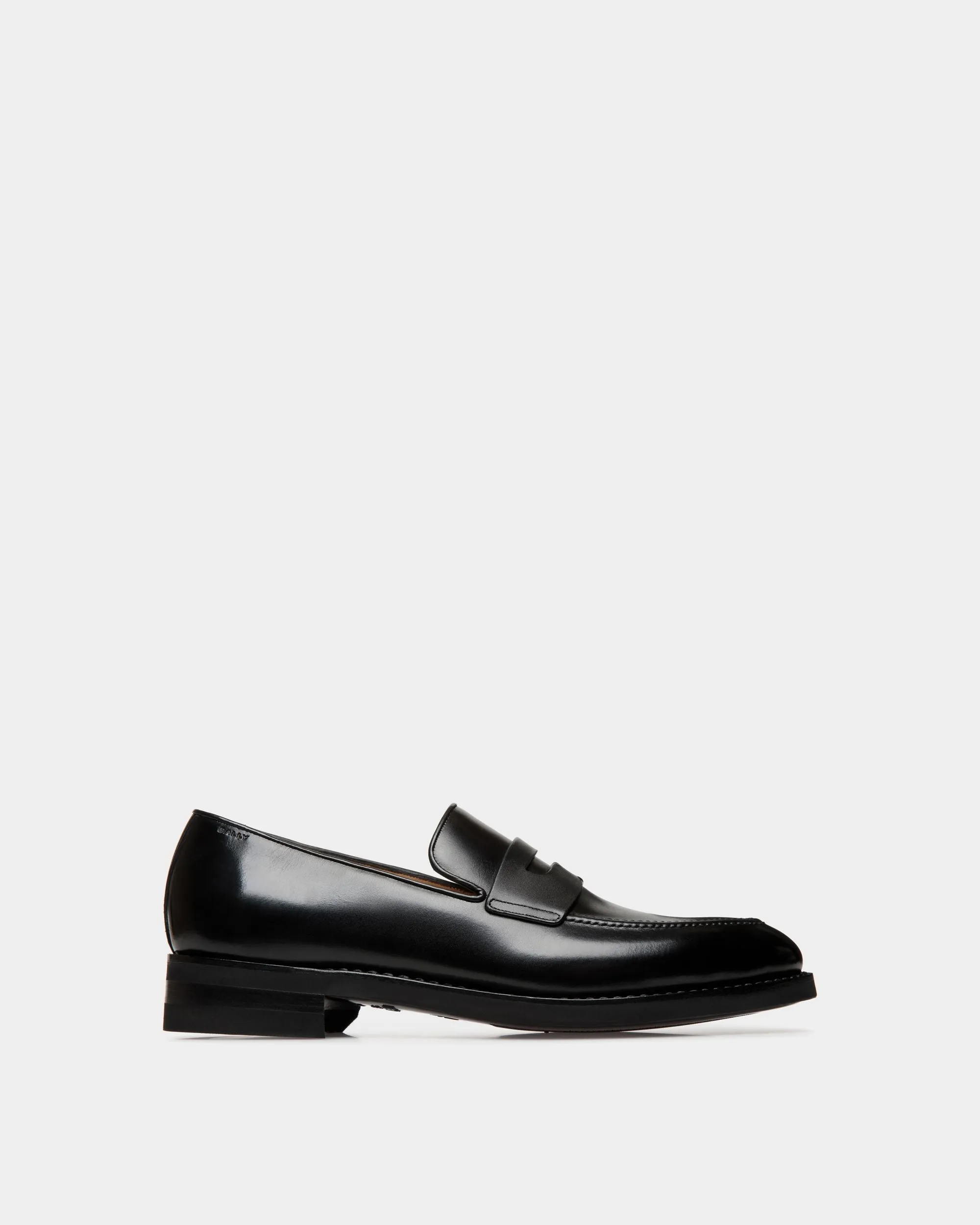 Scribe Un Loafer In Black Leather