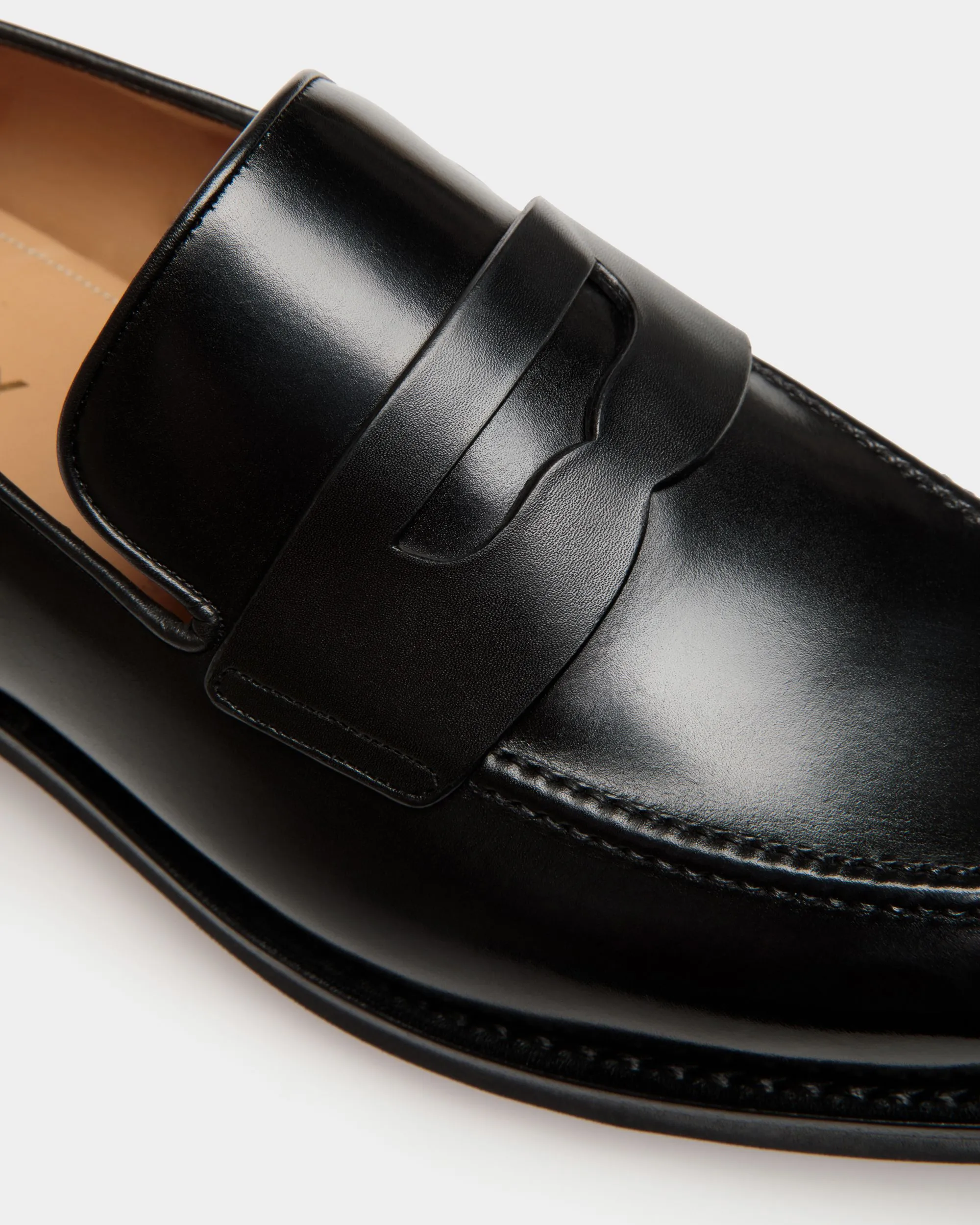 Scribe Un Loafer In Black Leather