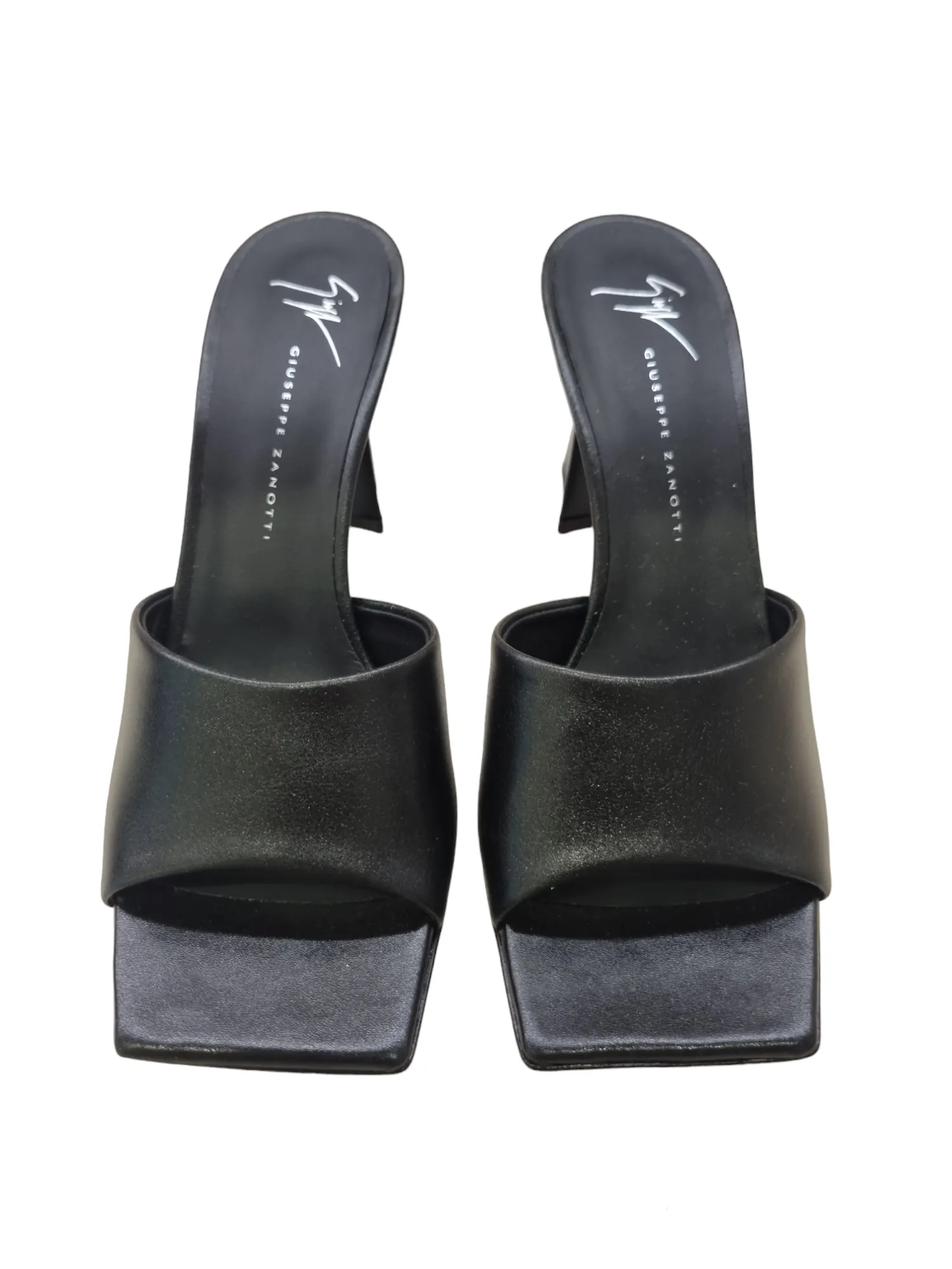 Solhene Black Mules