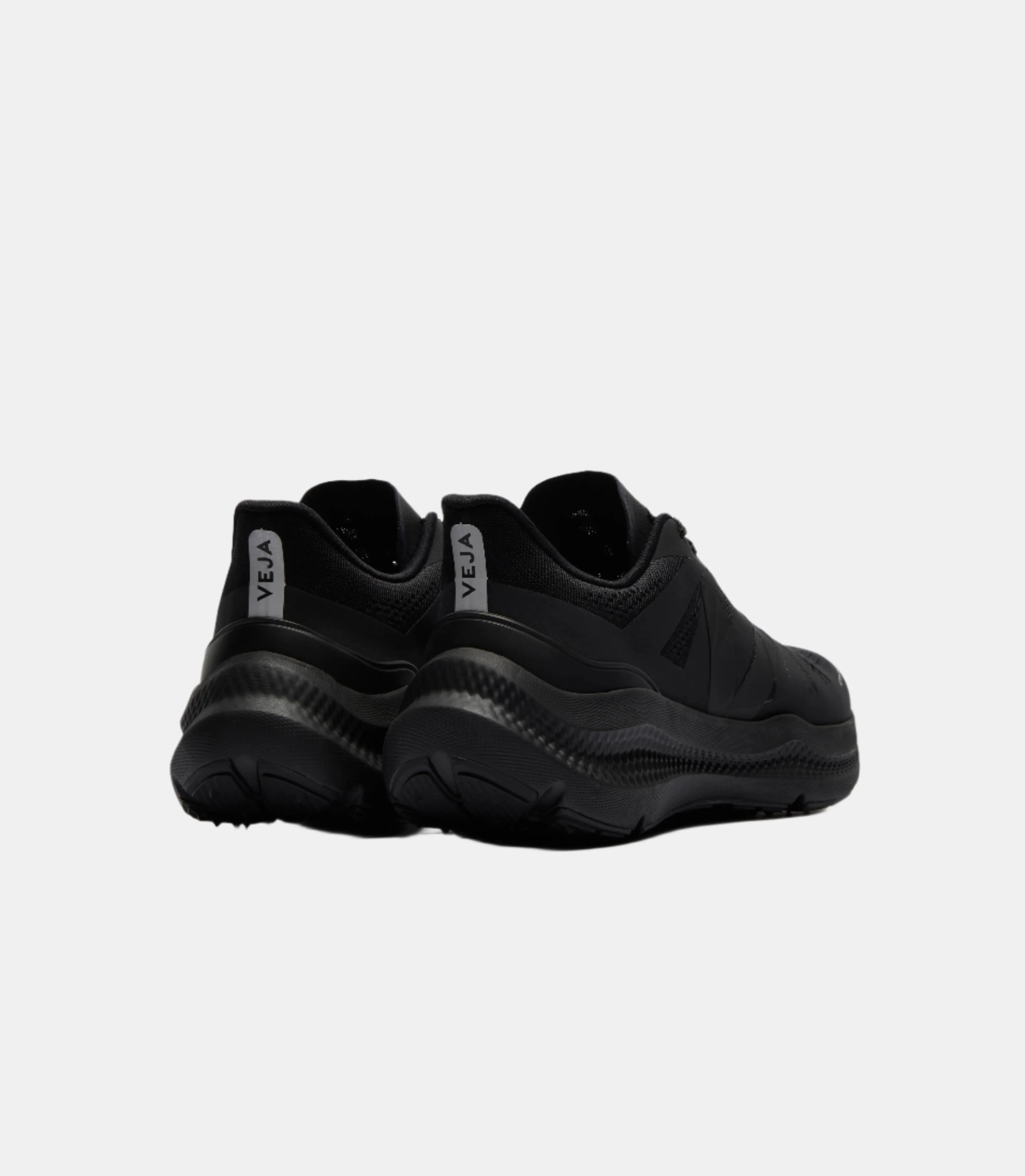 VEJA Condor 3 Engineered Mesh Performance Full Black