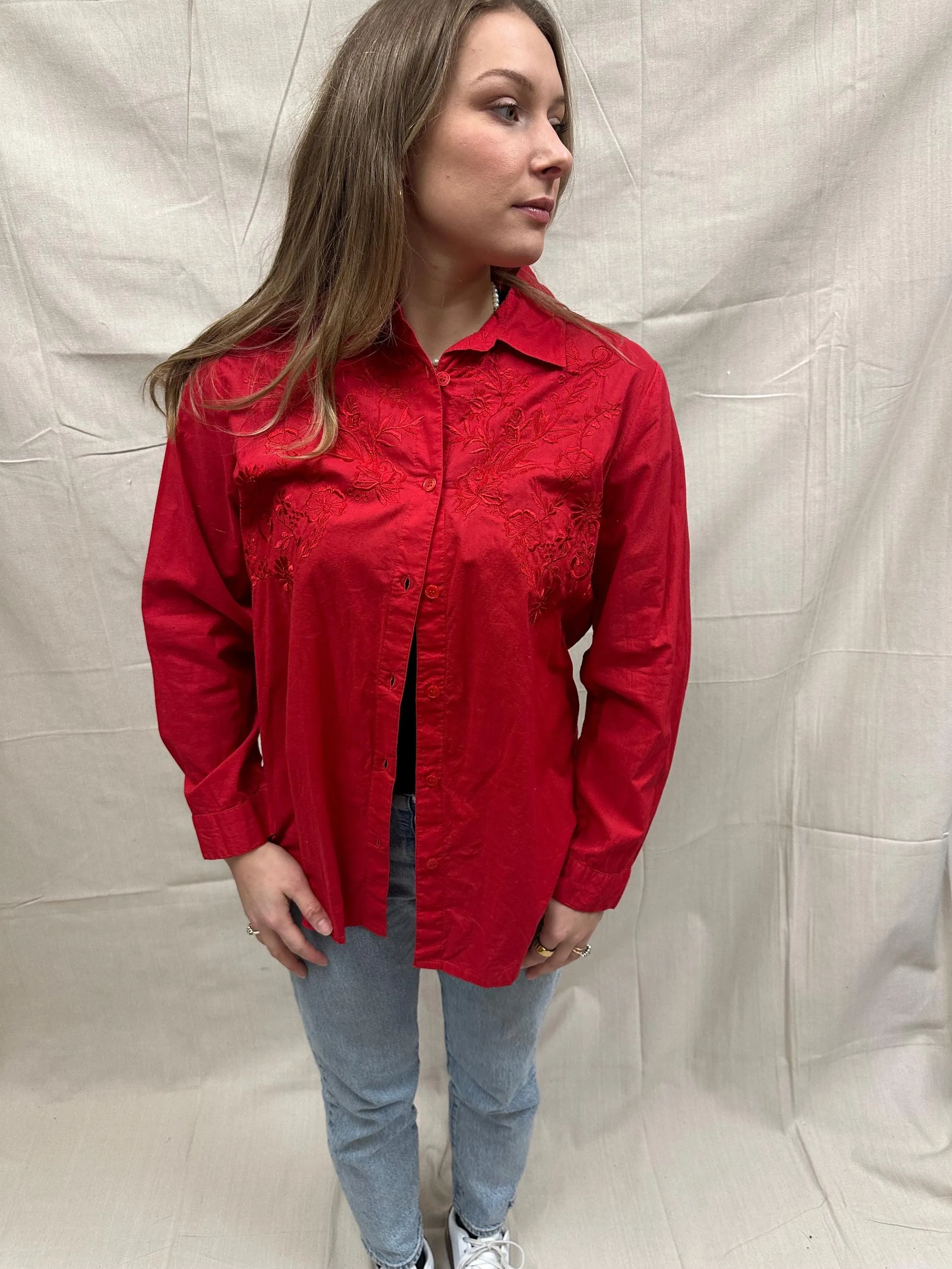Vintage 80s Red Embroidered Flower Button Up | Size Large