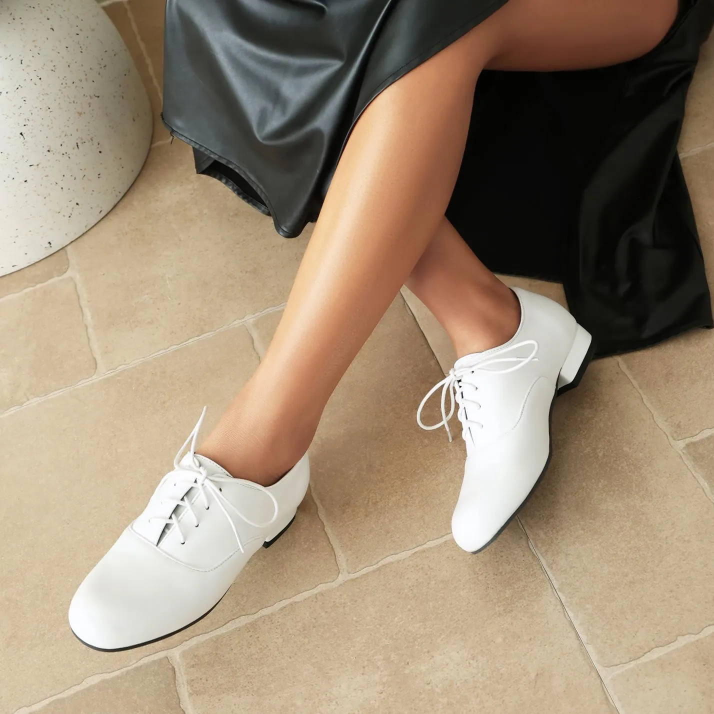 Women's Flats Lace Up Oxford Round Toe PU Leather Low Heel Pumps Closed Toe Shoes