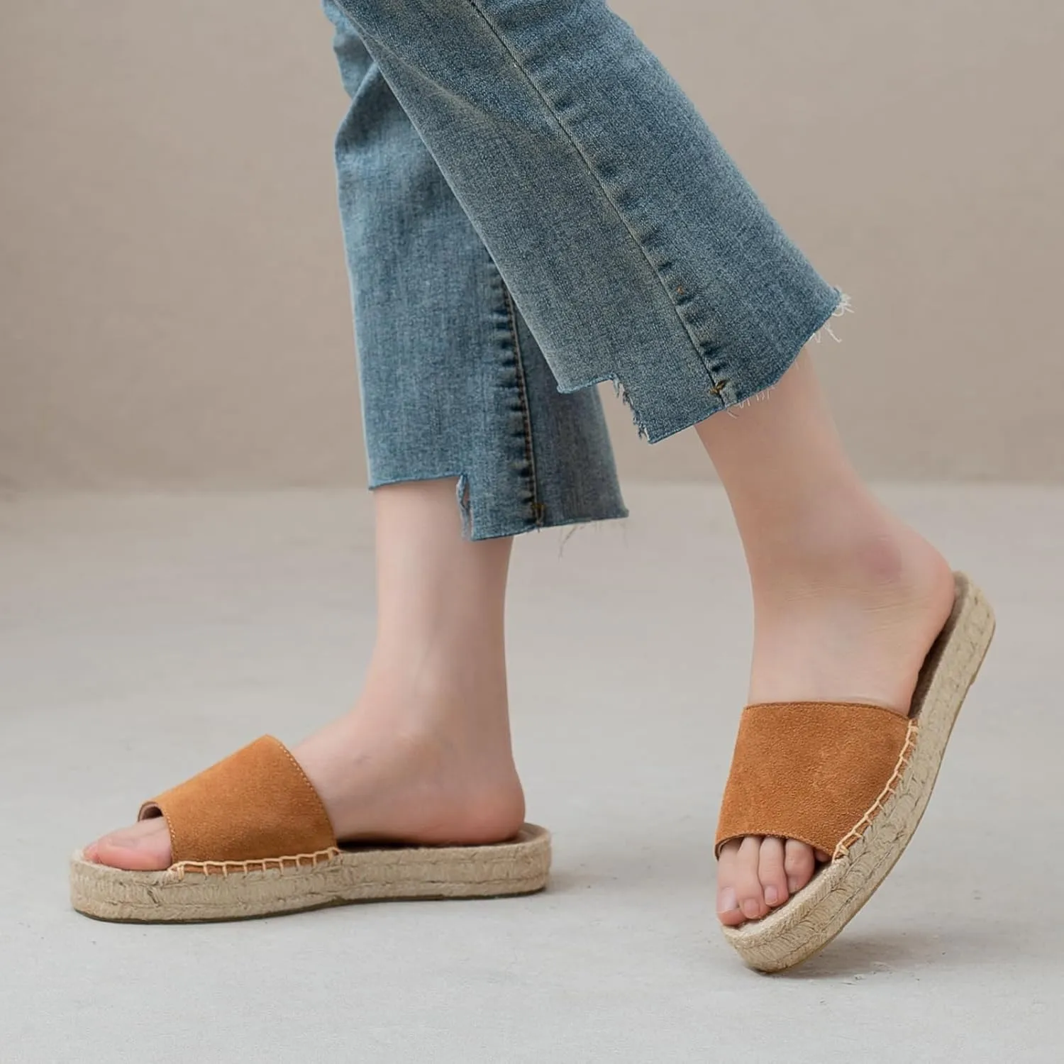 Women's One Word Thick Bottom Slippers - Fashionable Flat Shoes Comfortable Sandals Breathable Non slip Slippers Easy to Wear Suitable for Pairing with T-shirts, Dresses, Jeans